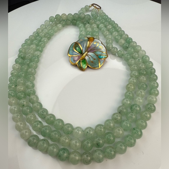 Jewelry - Vintage David Kuo Jade necklace with cloisonné signed clasp
